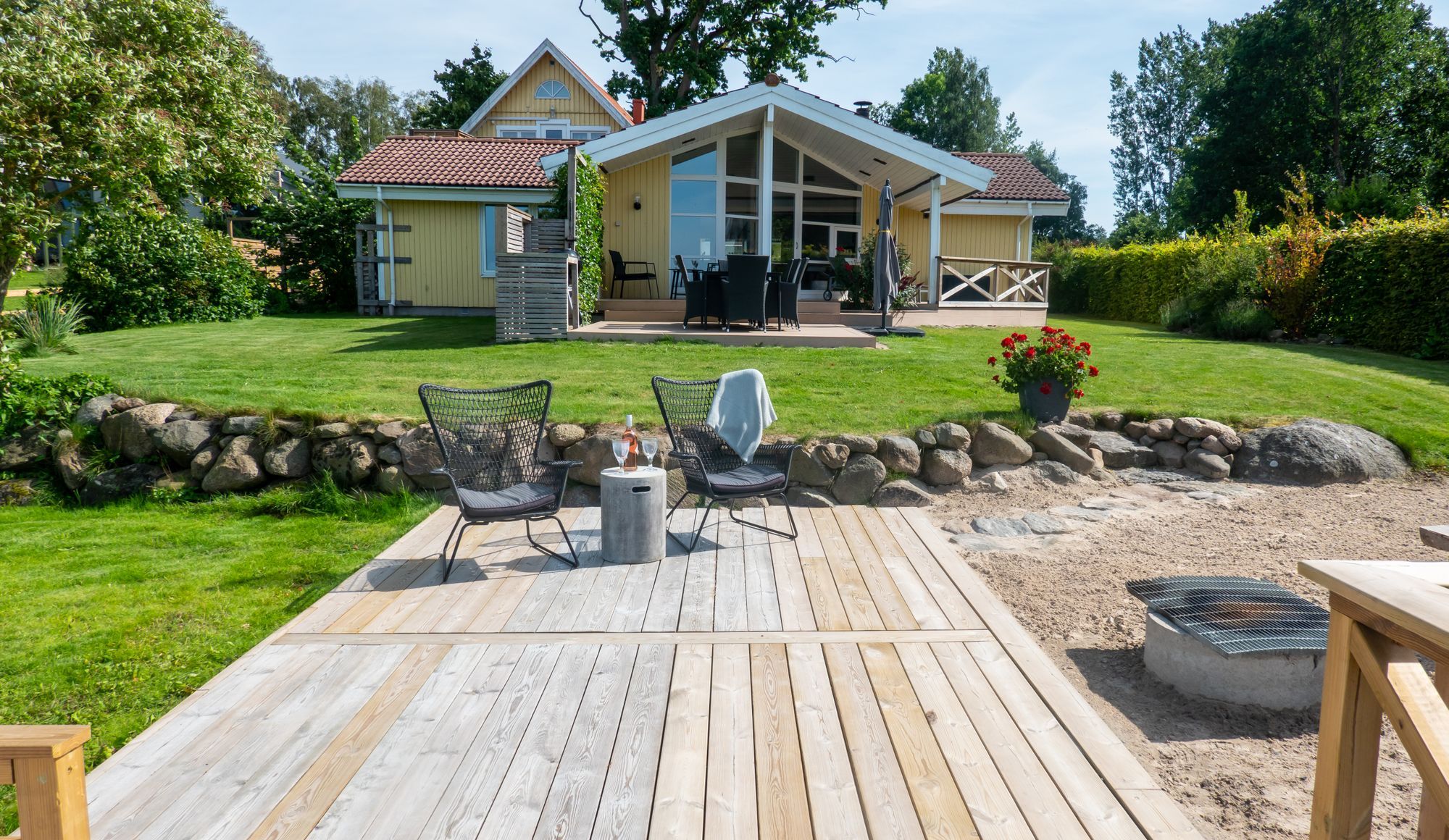 Fin Stuga på sjötomt 6+2 (& 2+2) vid Ringsjöstrand – bild 2 av 24