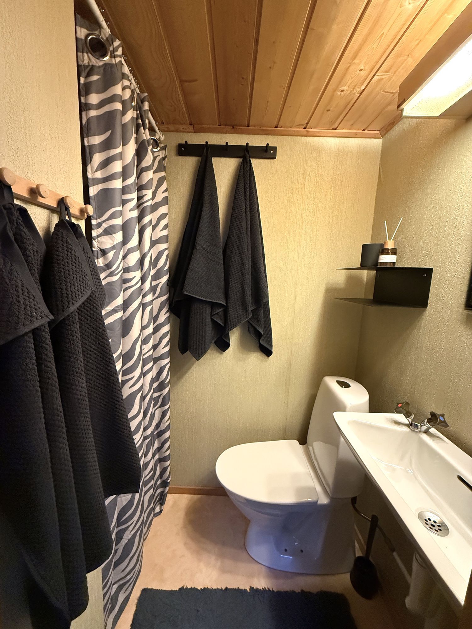 Stuga med skyddat läge nära havet – bild 24 av 24
