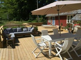 Charmigt sommarparadis på Österlen