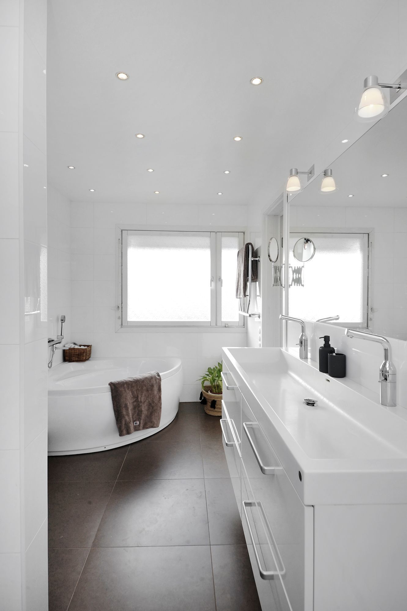 Rymlig familjevilla i lugnt och naturnära läge – bild 8 av 13