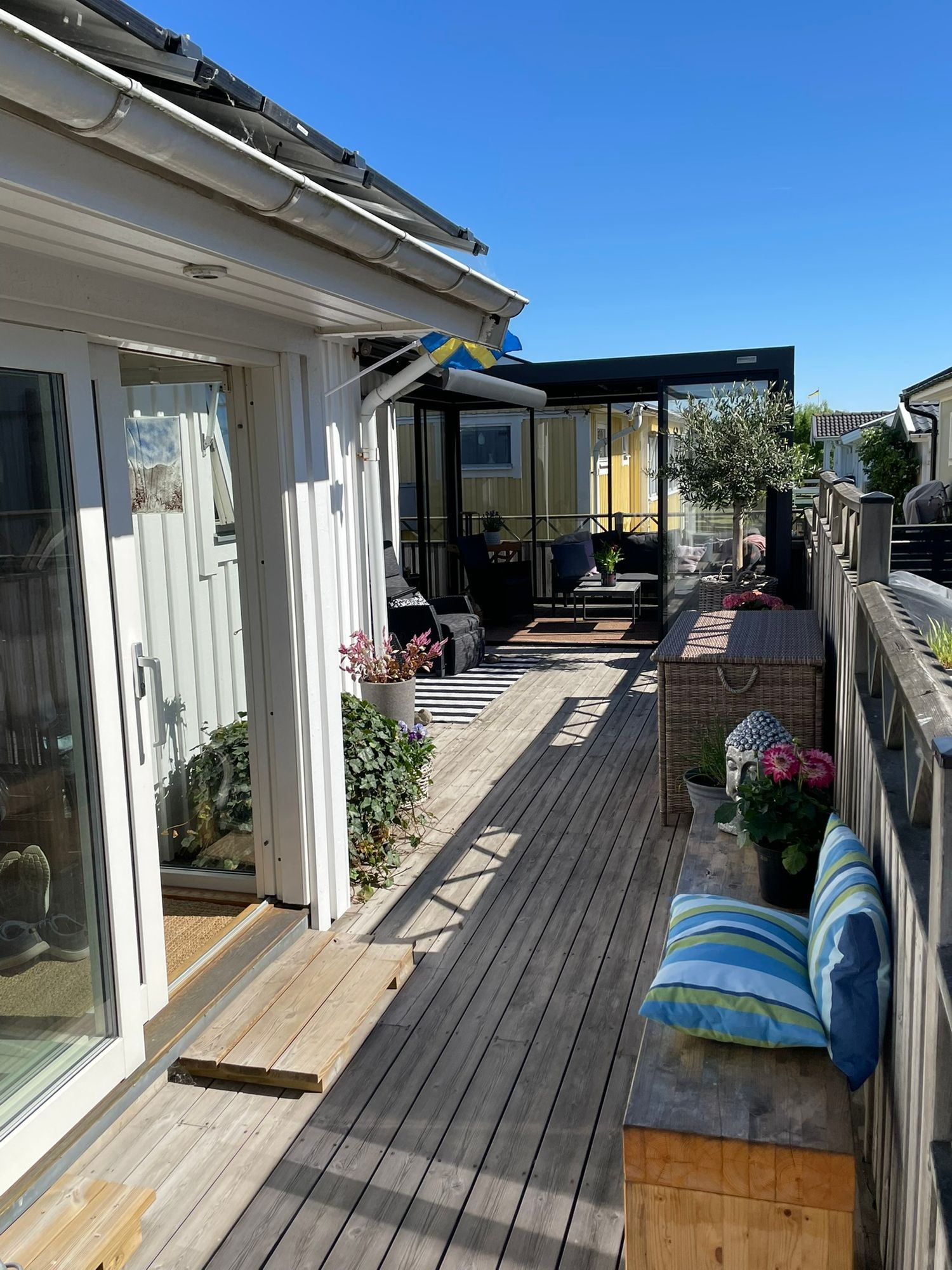 Superhärlig stuga med med bästa läge i Apelviken – bild 2 av 13