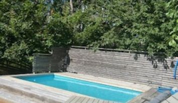 Stor Villa med Pool 15min från Stockholm