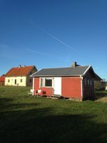 small cabin in the centre of Ljugarn