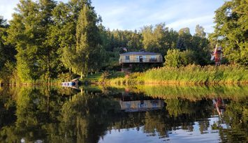 Underbart hus med egen brygga och kanoter!