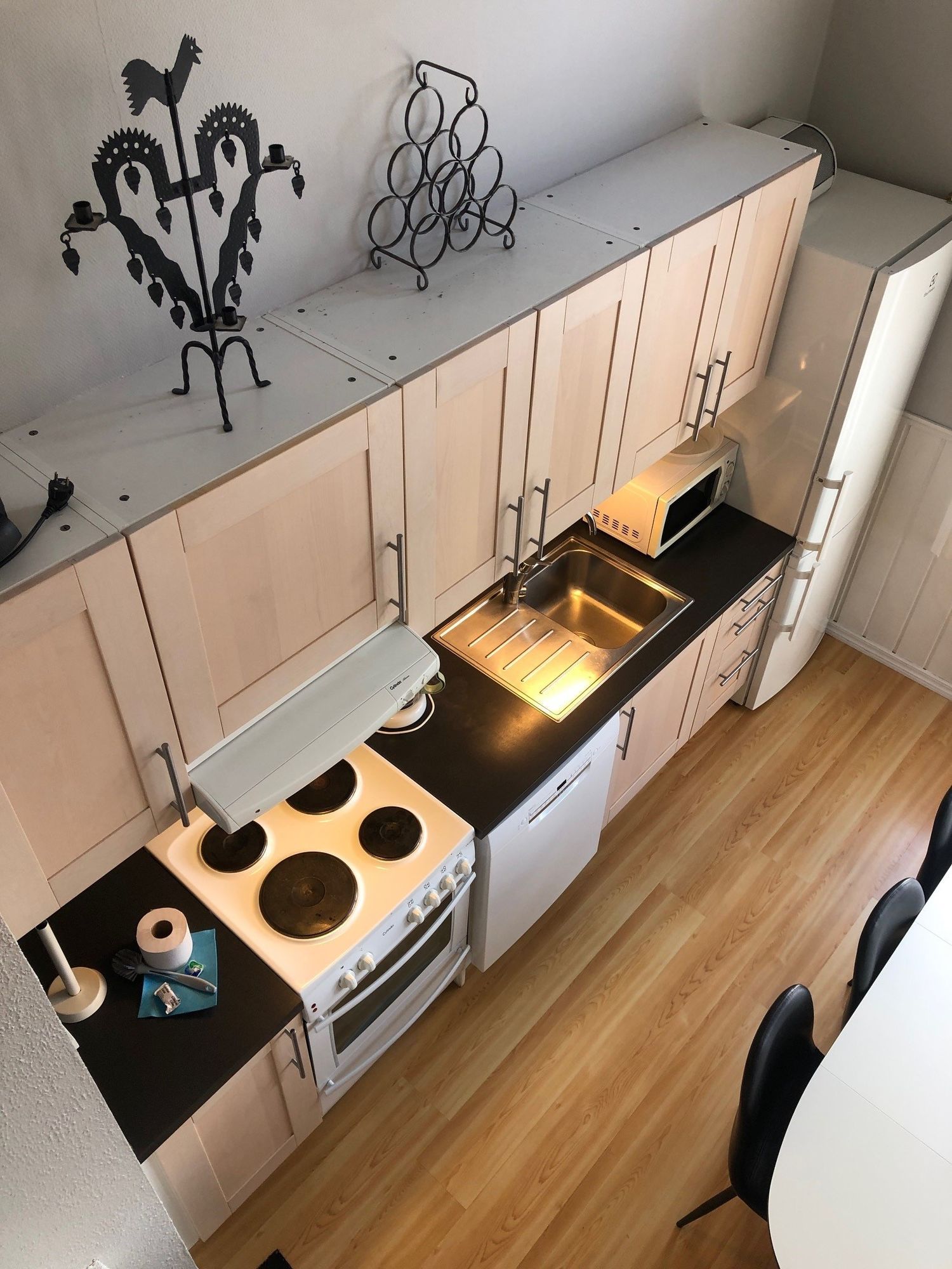 Kläppen. Fin 9 bädds stuga m utomhus jacuzzi. – bild 3 av 11