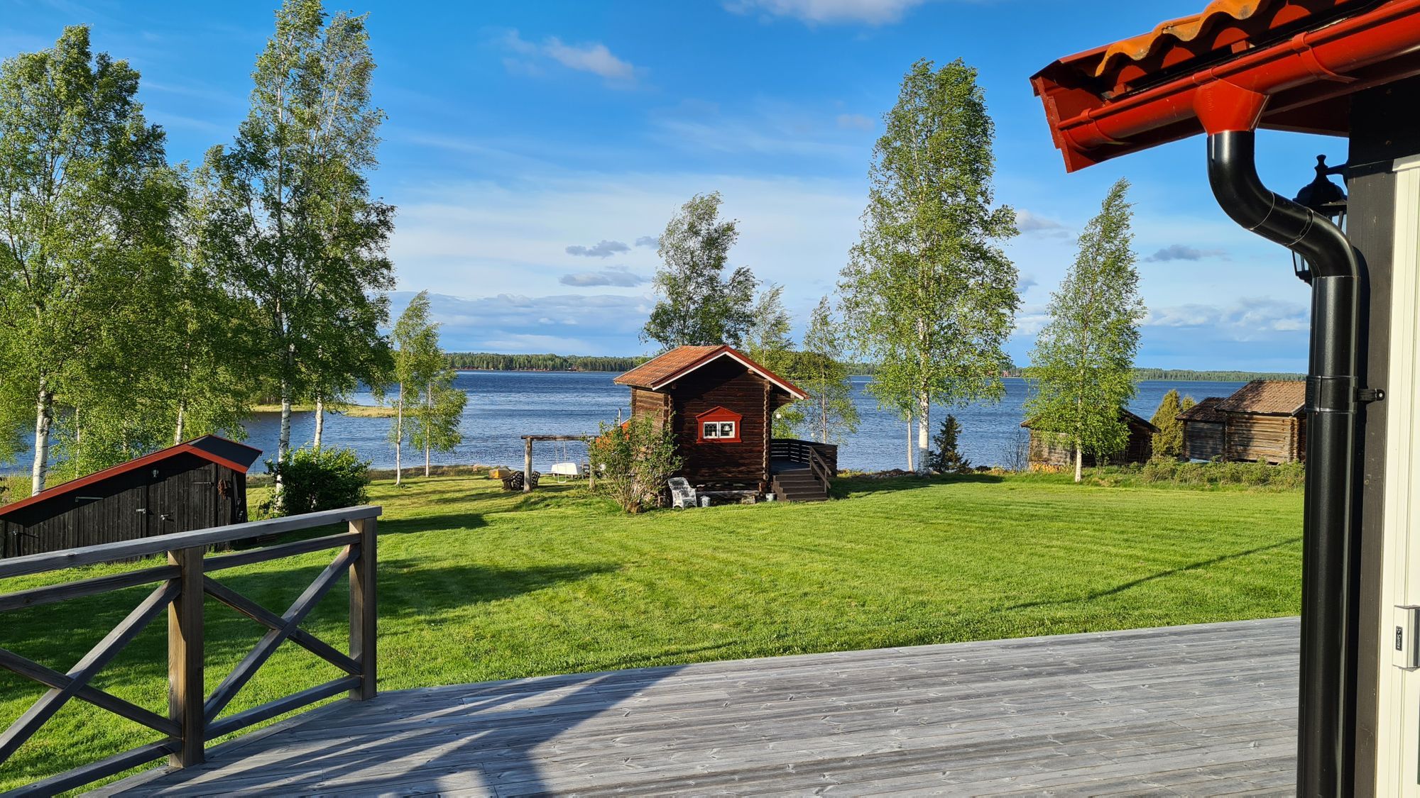 Charmig stuga vid vattnet i Gesunda – bild 10 av 24