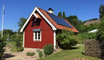 Stuga centralt Båstad nära Drivan