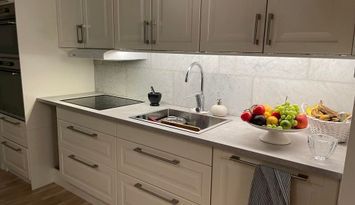 Stuga med närhet till havet och Gnisvärds hamn