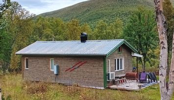 Äldre, mysig stuga.