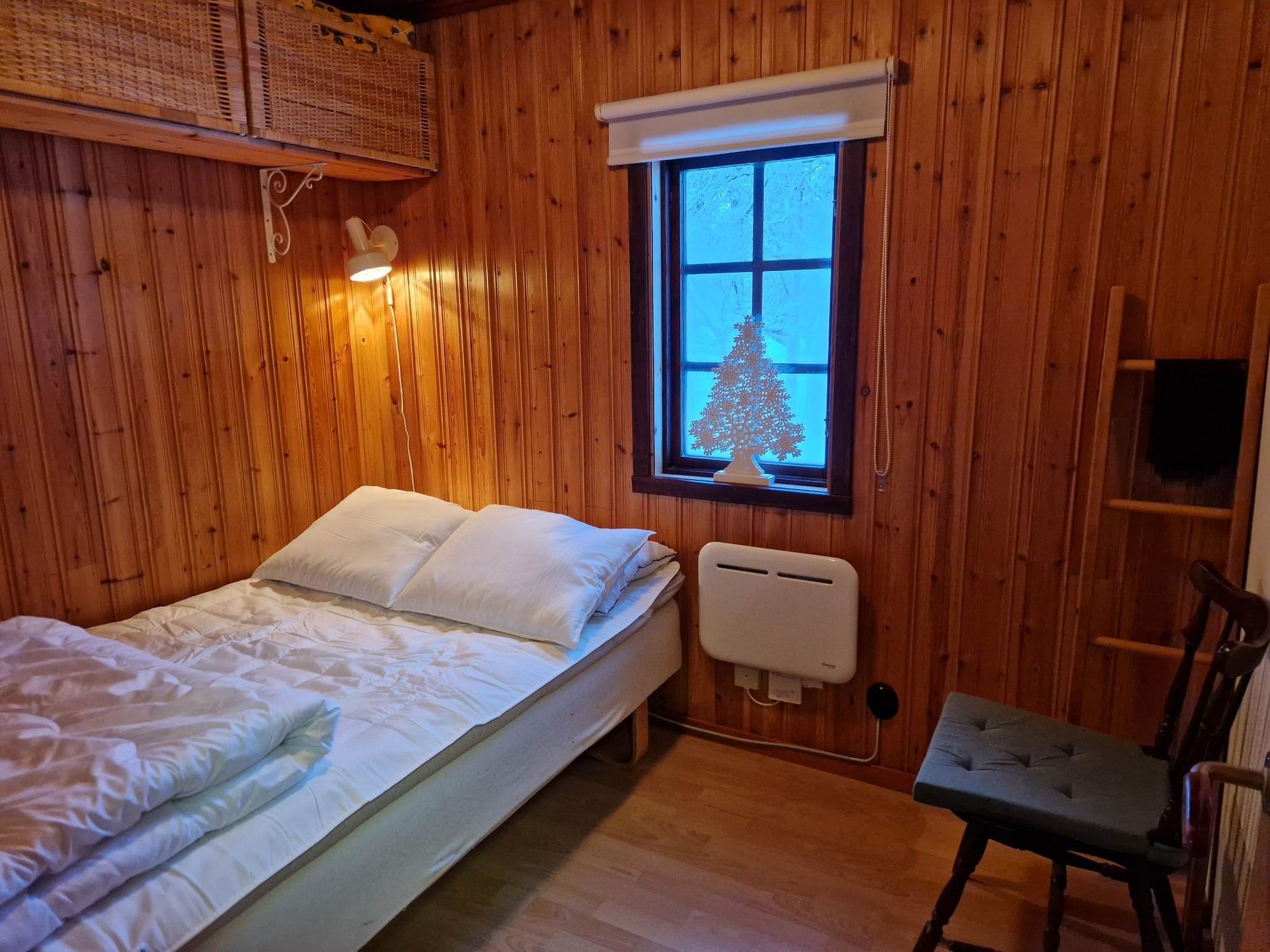 Mysig stuga i Storhogna – bild 10 av 12