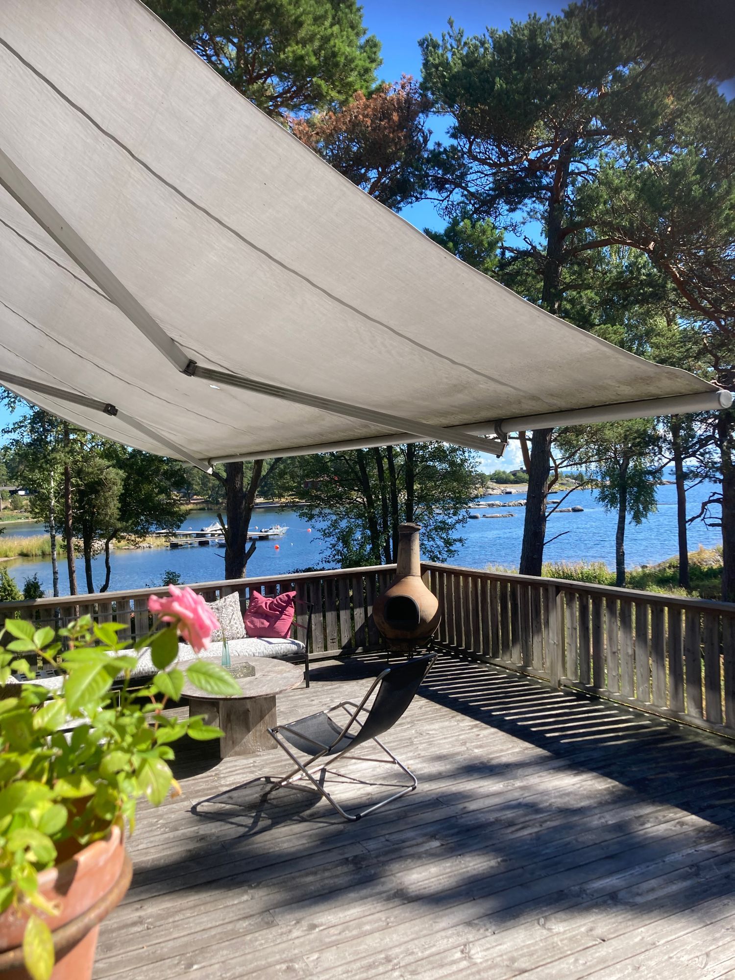 Modernt fritidshus kvarnsand/Grisslehamn strand o