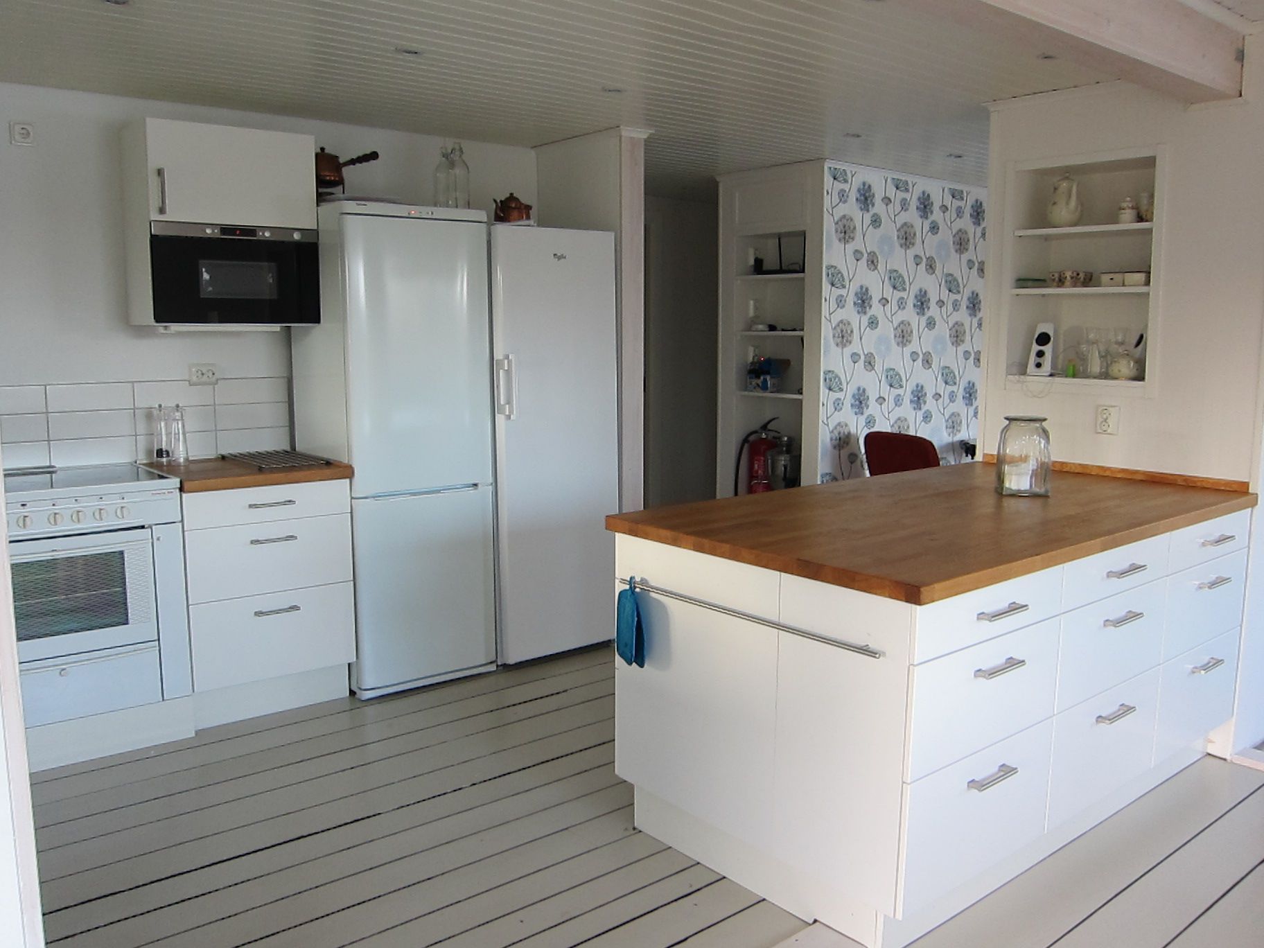 Härligt sommarhus med havstomt och egen brygga – bild 10 av 24