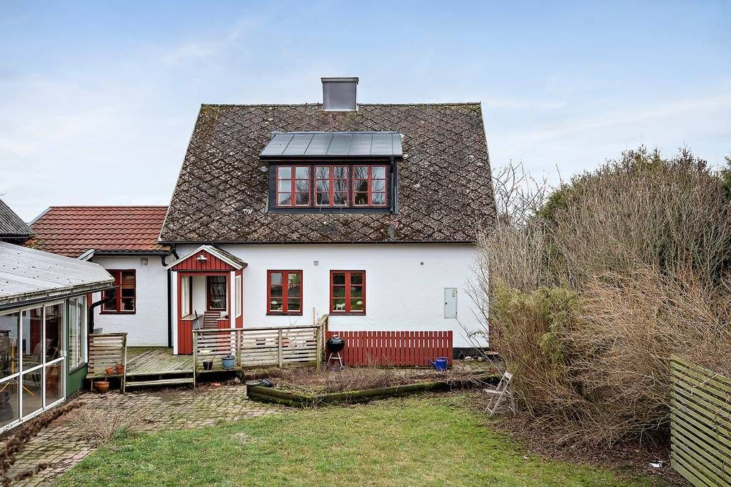 separat gästrum i hus på landet – bild 3 av 11