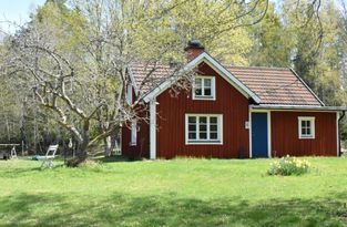 Lakeside cottage by Vänern (bicycle, kayak, canoe)