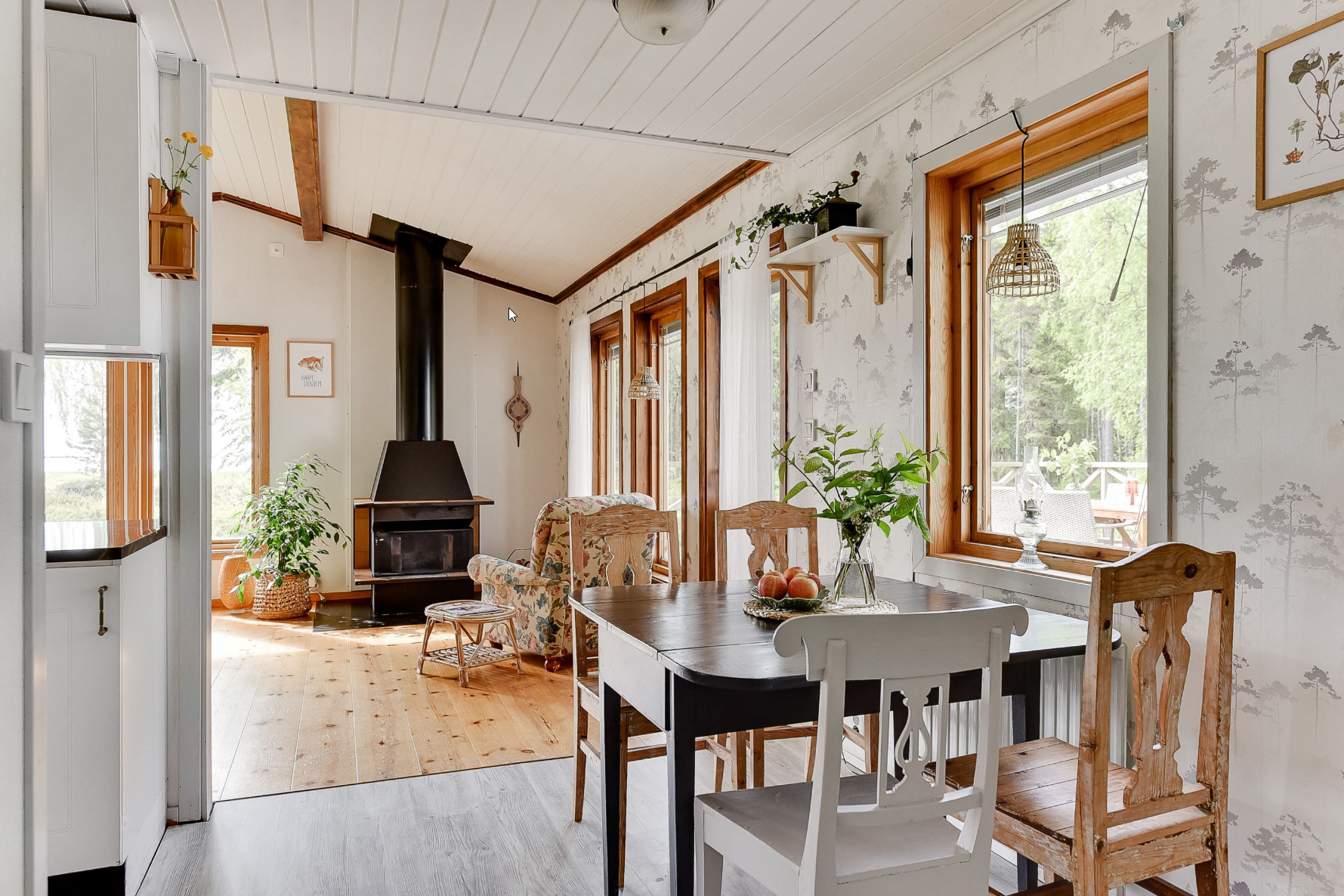 Havsutsikt & lugnet i naturen – bild 6 av 7