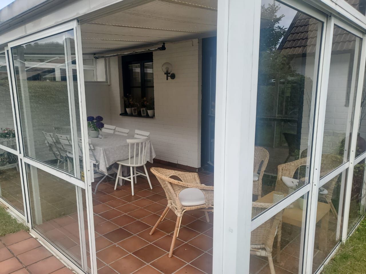 Vackert radhus i bästa läget i Båstad – bild 5 av 24