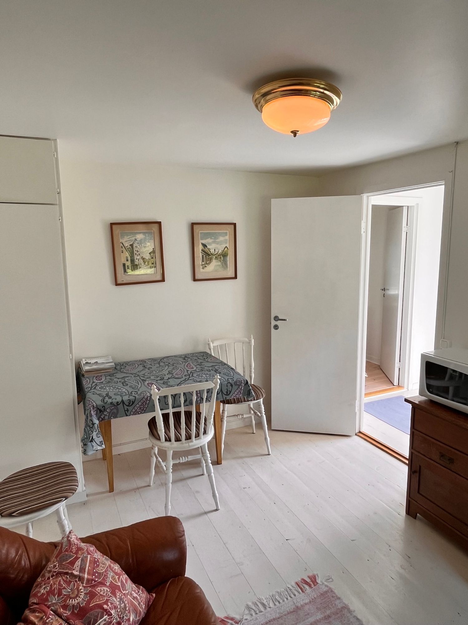 Gårdshus på Hamnvägen i Burgsvik – bild 4 av 13