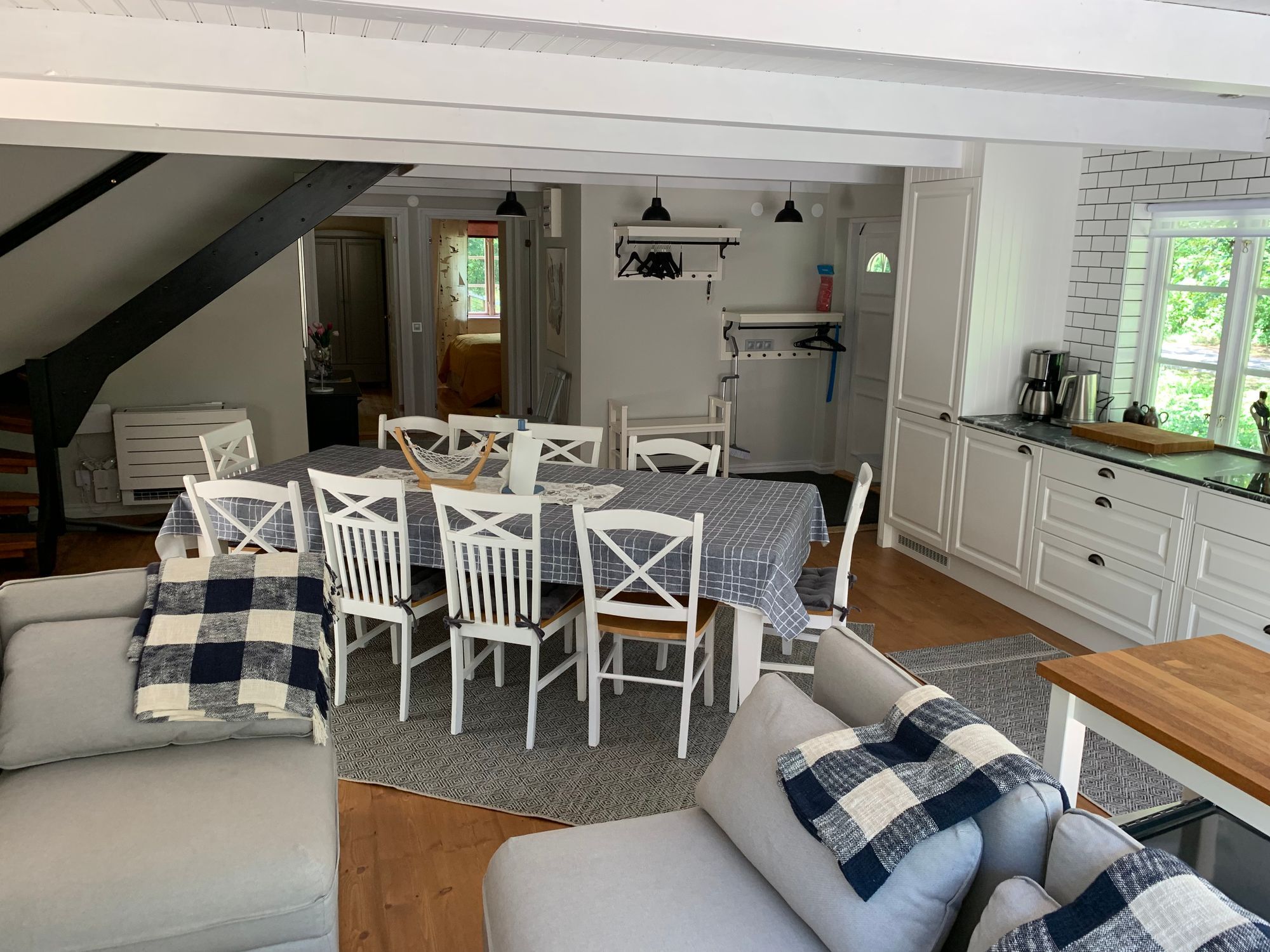 Stuga vid havet för många – bild 4 av 22