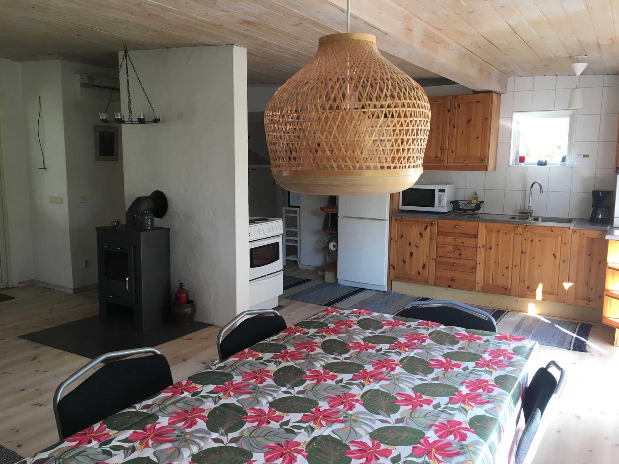 Charmig strandnära stuga i Skummeslövsstrand – bild 8 av 9