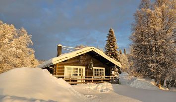 Mysig stuga i Åkersjön