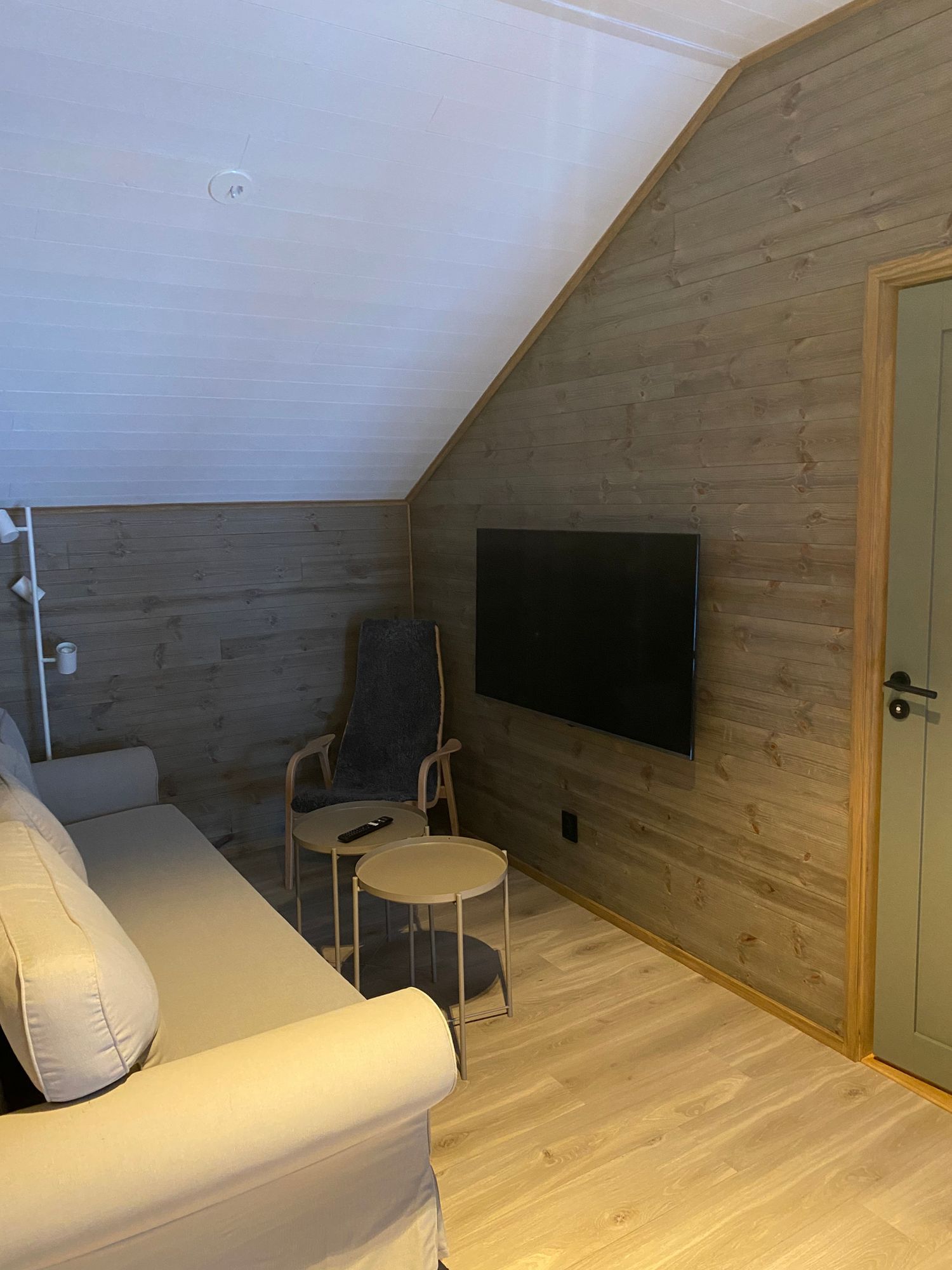 Modern och välutrustad stuga i härliga Bydalen – bild 13 av 22