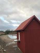 Nybyggd stuga i två plan uthyres
