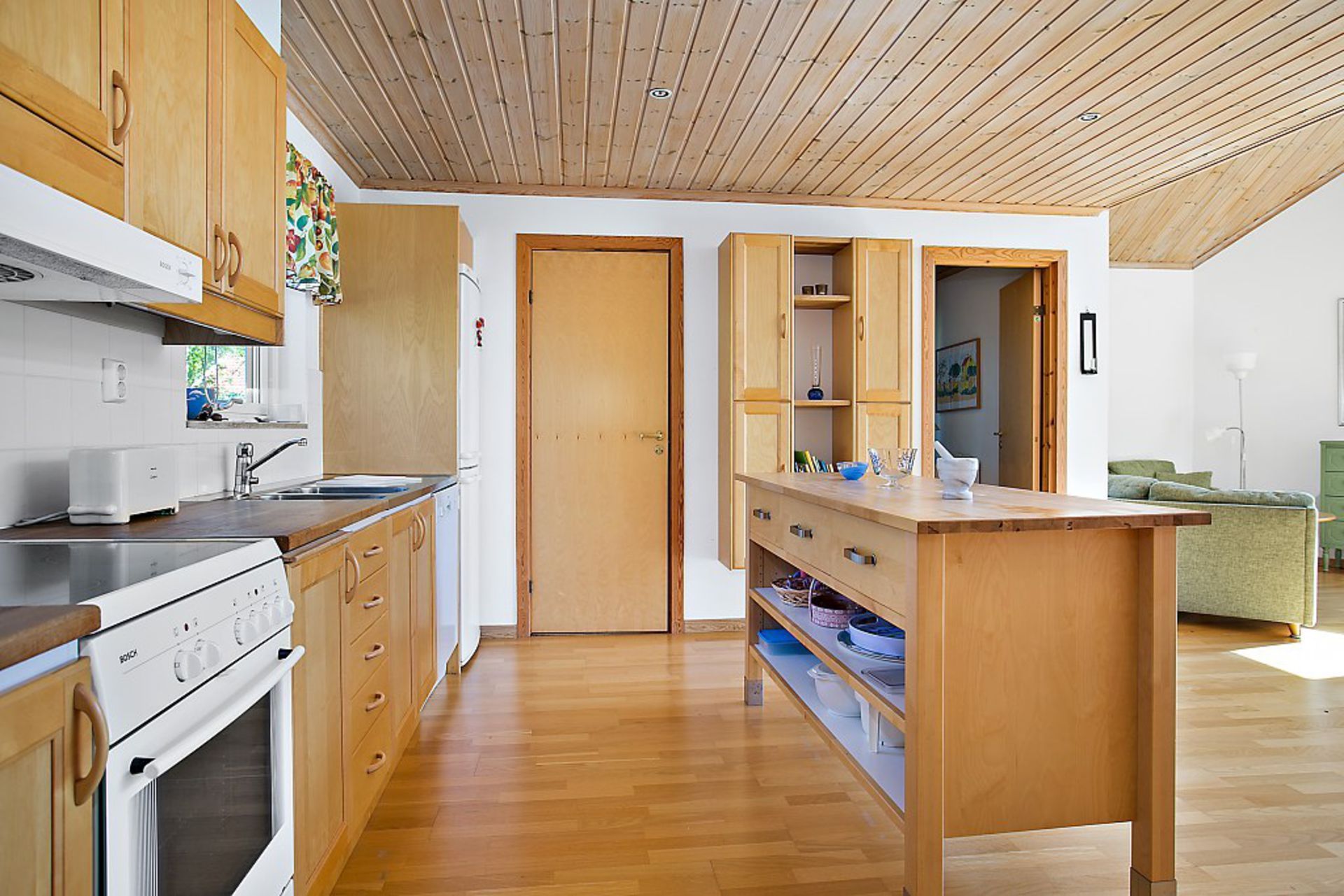 Modern stuga utanför Lysekil – bild 4 av 12
