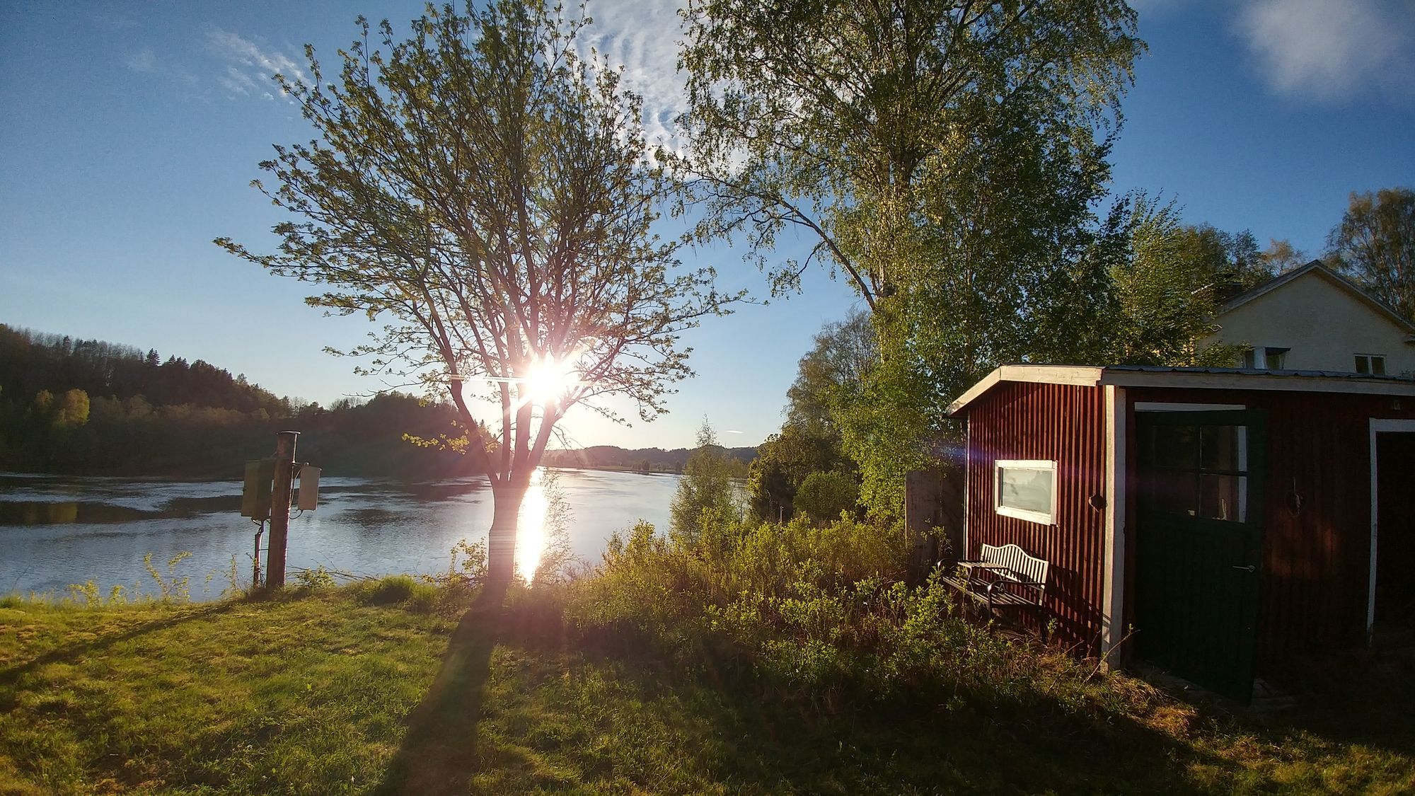 Hus vid Ångermanälvens strand – bild 13 av 14
