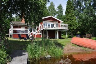 Egen strand och välutrustad stuga i avskiljt läge