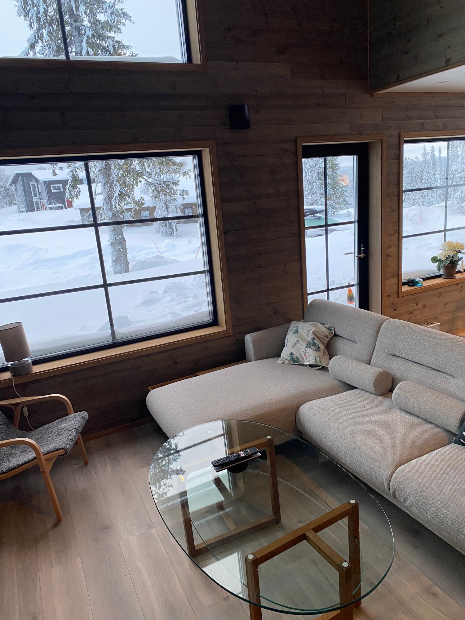 Modern och välutrustad stuga i härliga Bydalen – bild 5 av 22