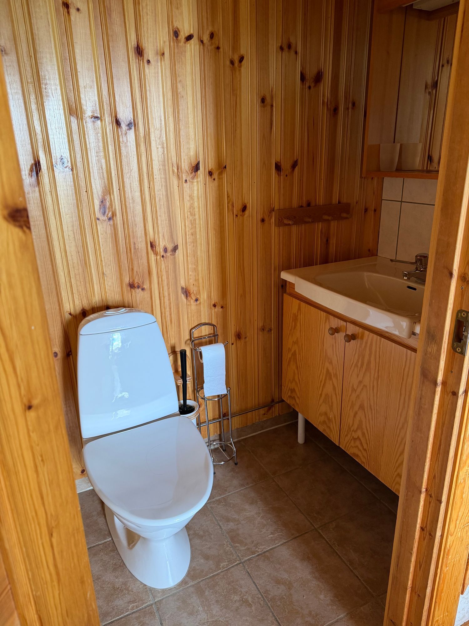 Idre fjäll! Mitt i backen ski in ski out. HUS A – bild 14 av 18