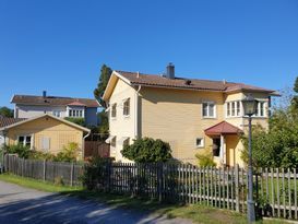 Rymlig villa i skärgårdsmiljö på Dalarö