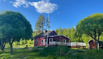 Rymligt semesterhus för 8 gäster(husdjur välkomna)