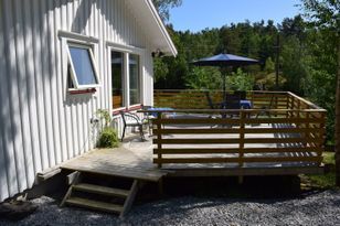 Bara 500 m till klippor & naturbad, 2025