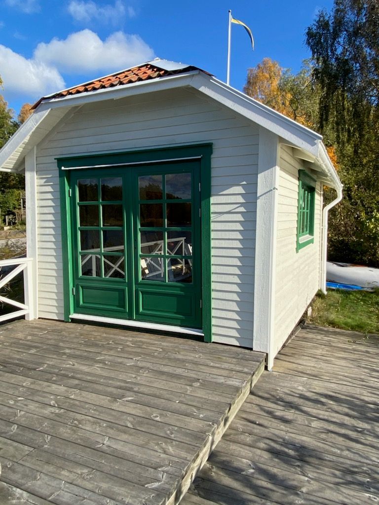 Tynningö Marsviken. Sjöställe med privat brygga – bild 6 av 24
