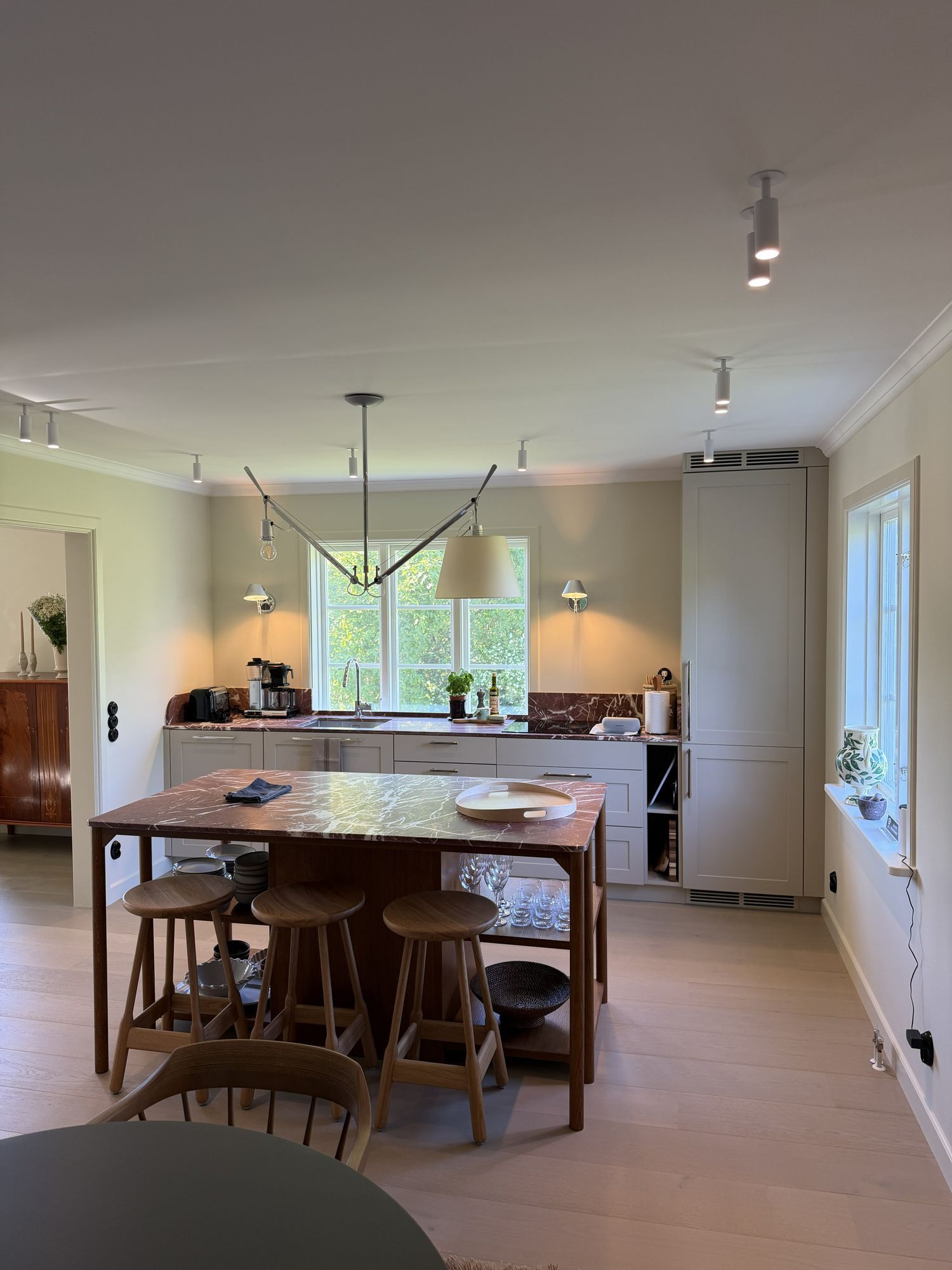 Nyrenoverat & centralt i Båstad – bild 3 av 10
