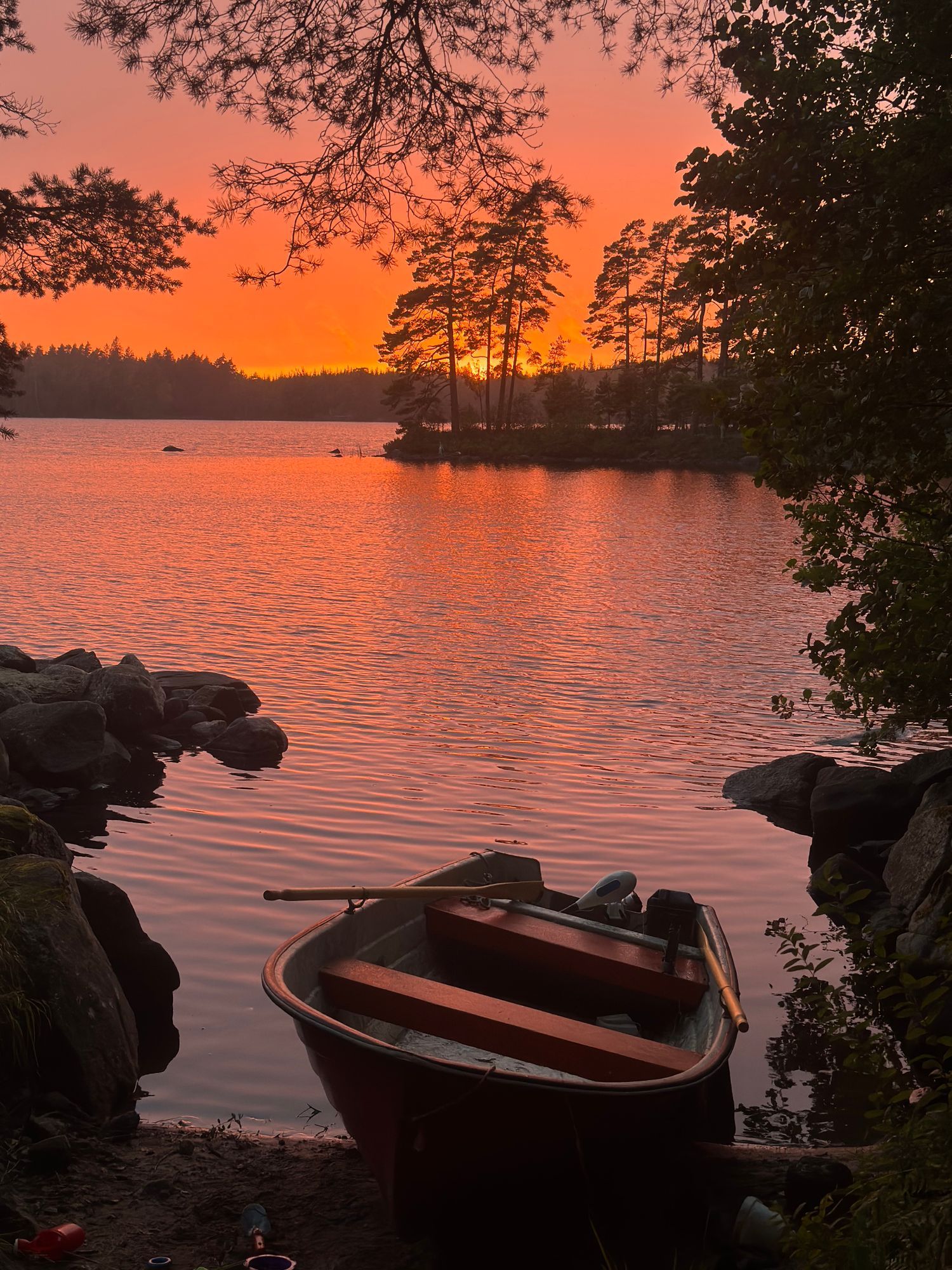 Hus vid sjön med brygga och bastu i Småland – bild 17 av 24