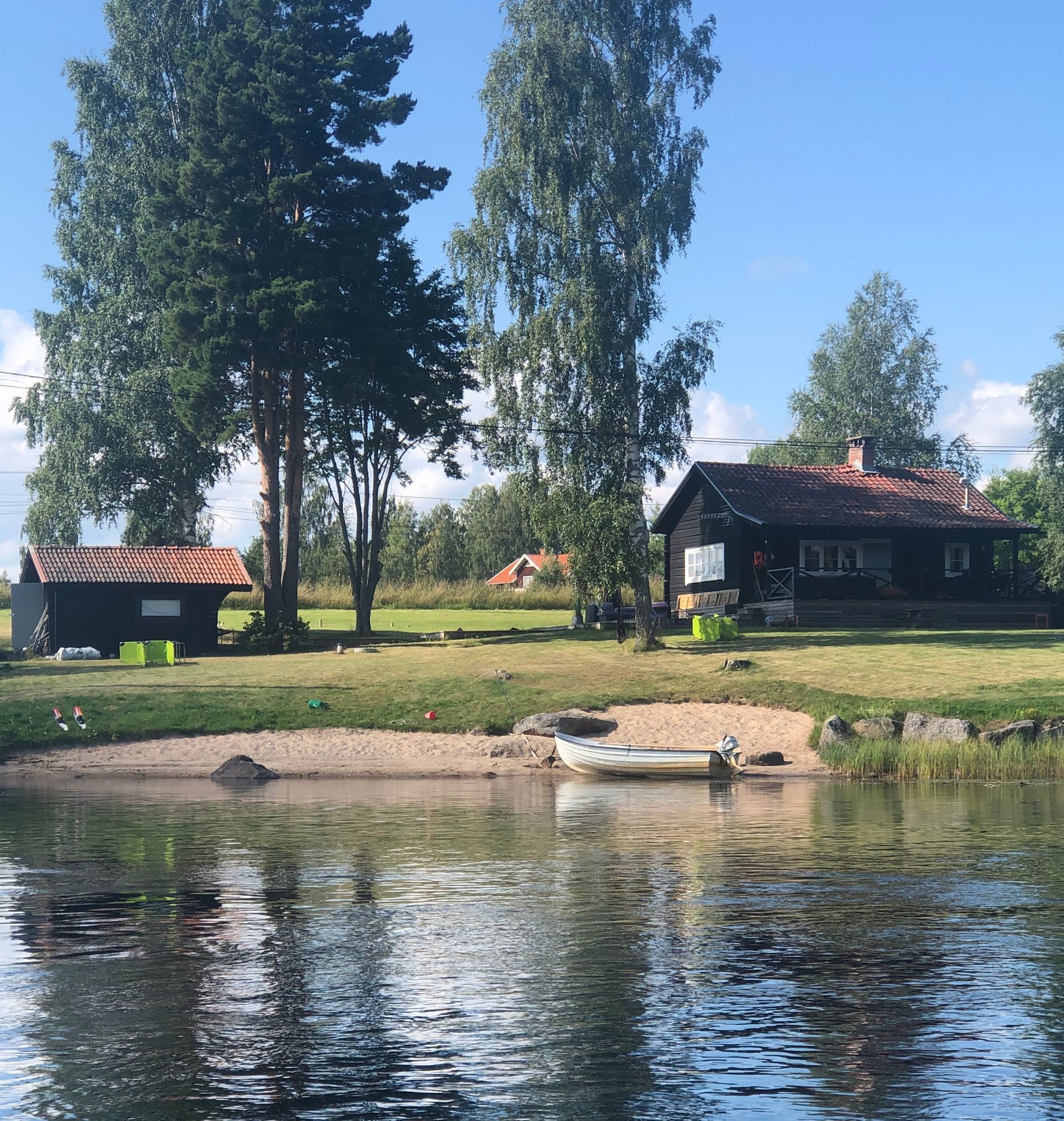 Stuga med sjötomt i Järvsö – bild 8 av 24