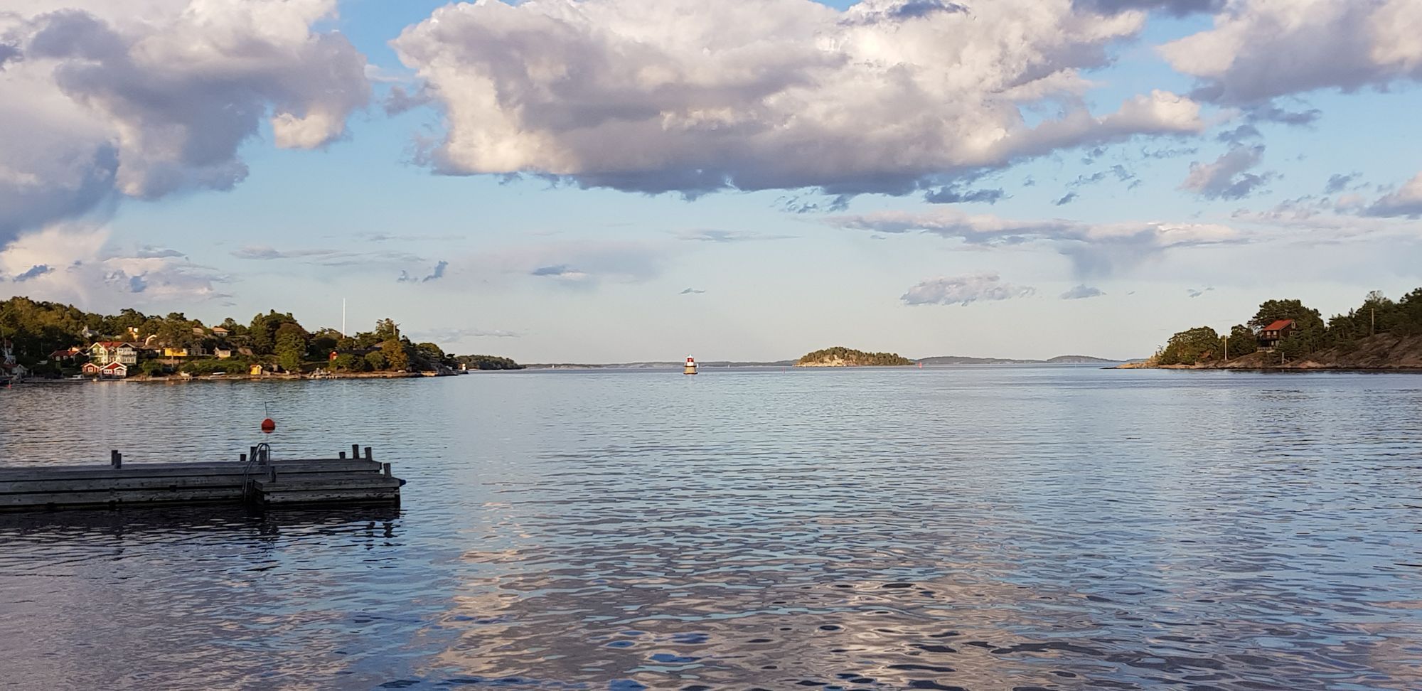 Charmig Sjöstuga på Dalarö, vid havet, egen strand – bild 14 av 18