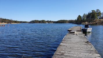 Sjönära fritidshus i Roslagen