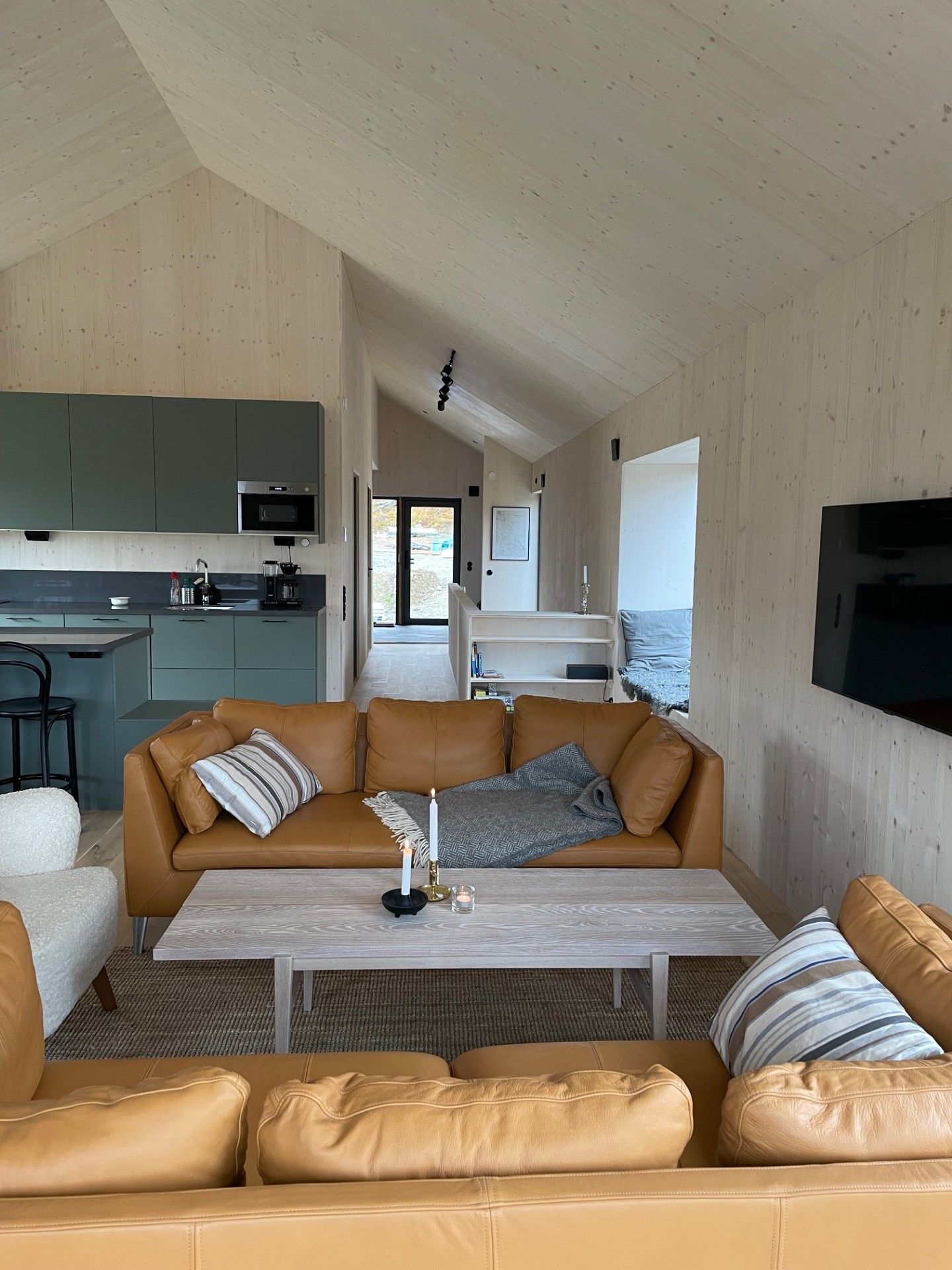 Bruksvallarna - Nybyggt arkitektritat hus – bild 11 av 24