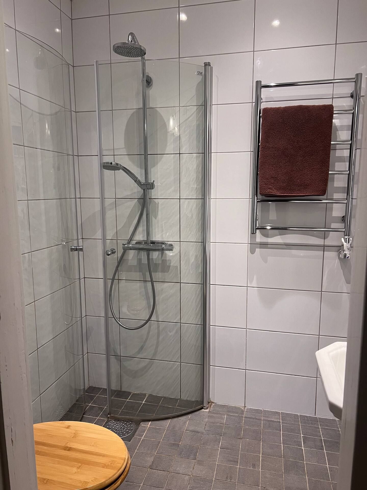 Charmig Sekelskiftesvilla i centrala Vaxholm – bild 19 av 24