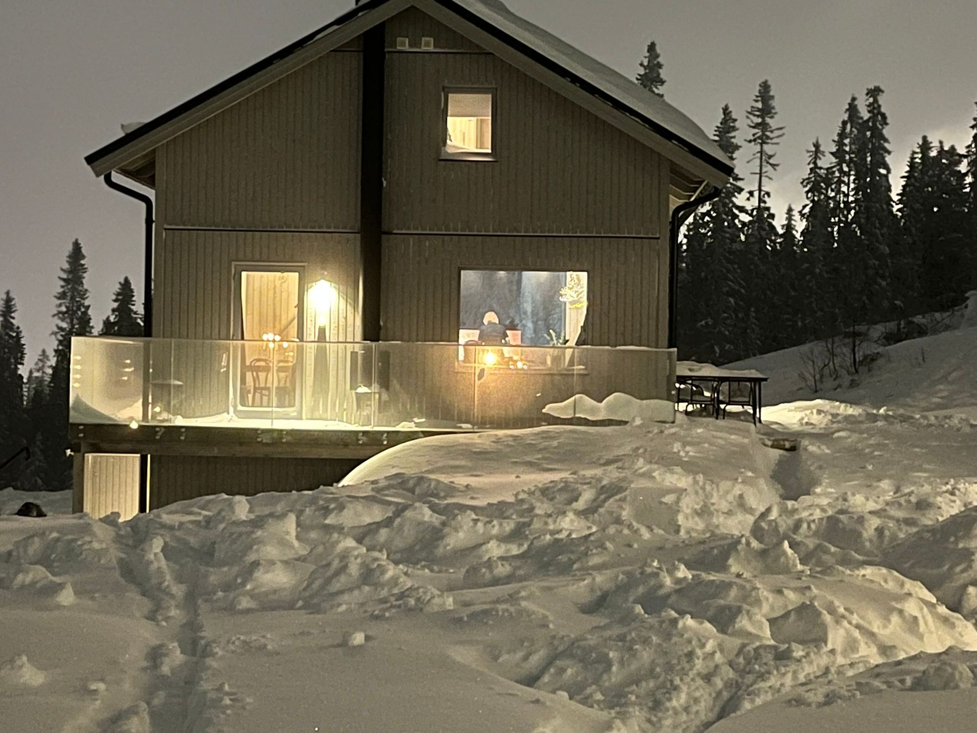 Nybyggt med perfekt ski-in ski-out i Lindvallen – bild 20 av 24