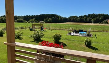 Lantligt hus på västkusten