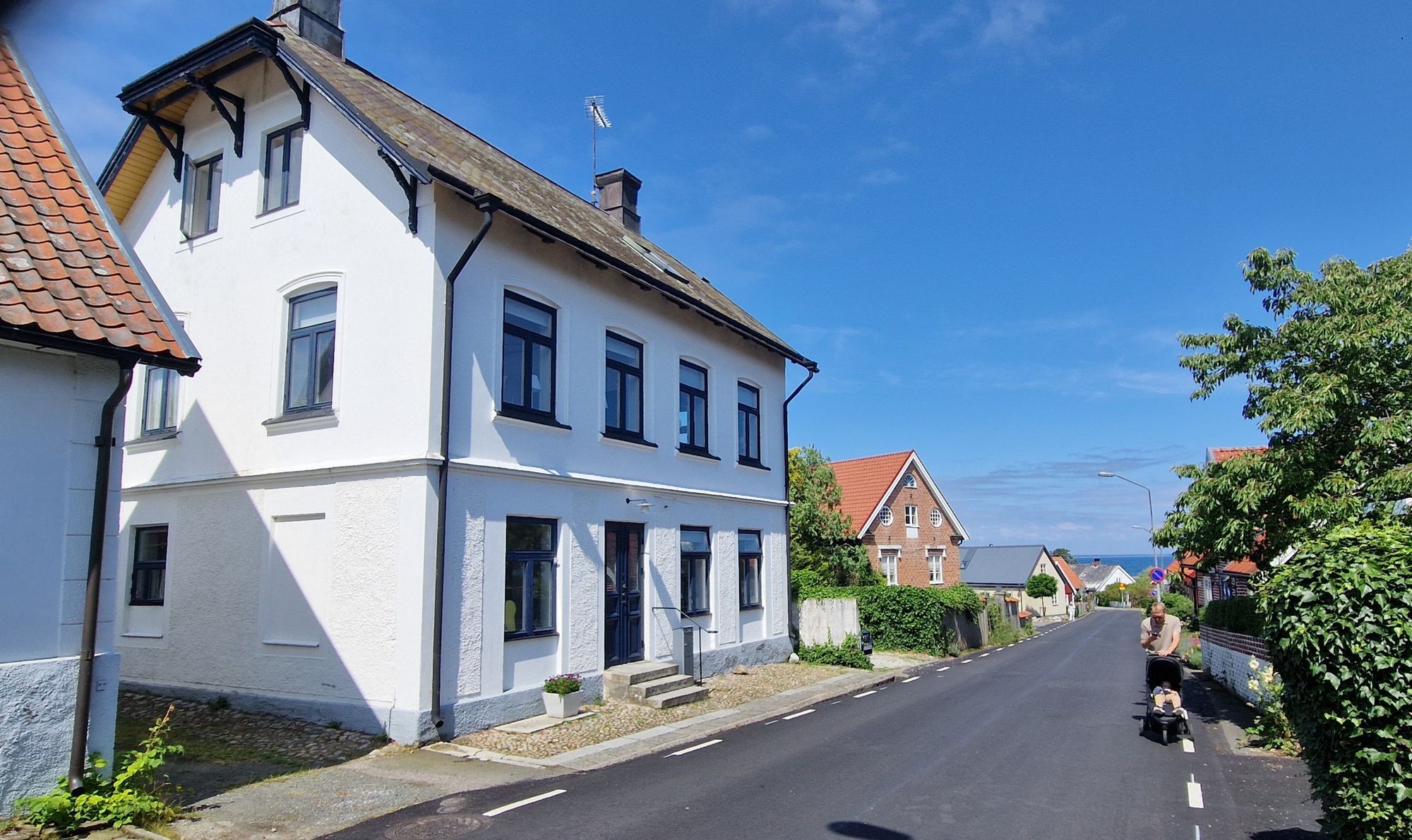 Gathus med havsutsikt centralt i Kivik