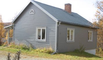 Mysig stuga i Tänndalen med vedeldad bastu