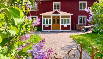 Hus från 1700-talet i Astrid Lindgrens Lönneberga.