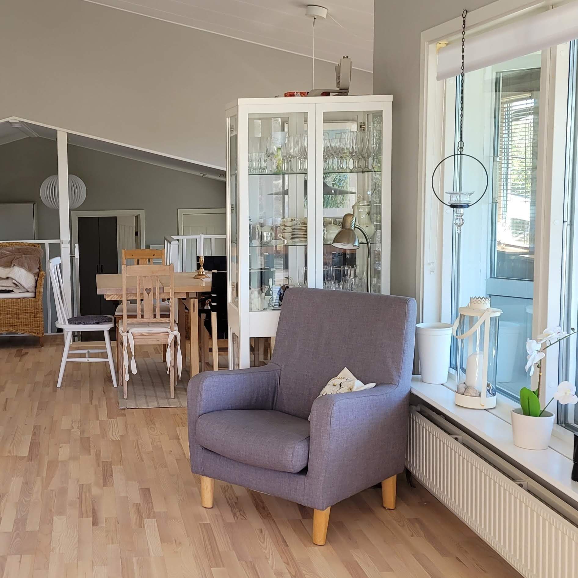Fint hus nära havet i sommaridyll på Tjörn – bild 7 av 24