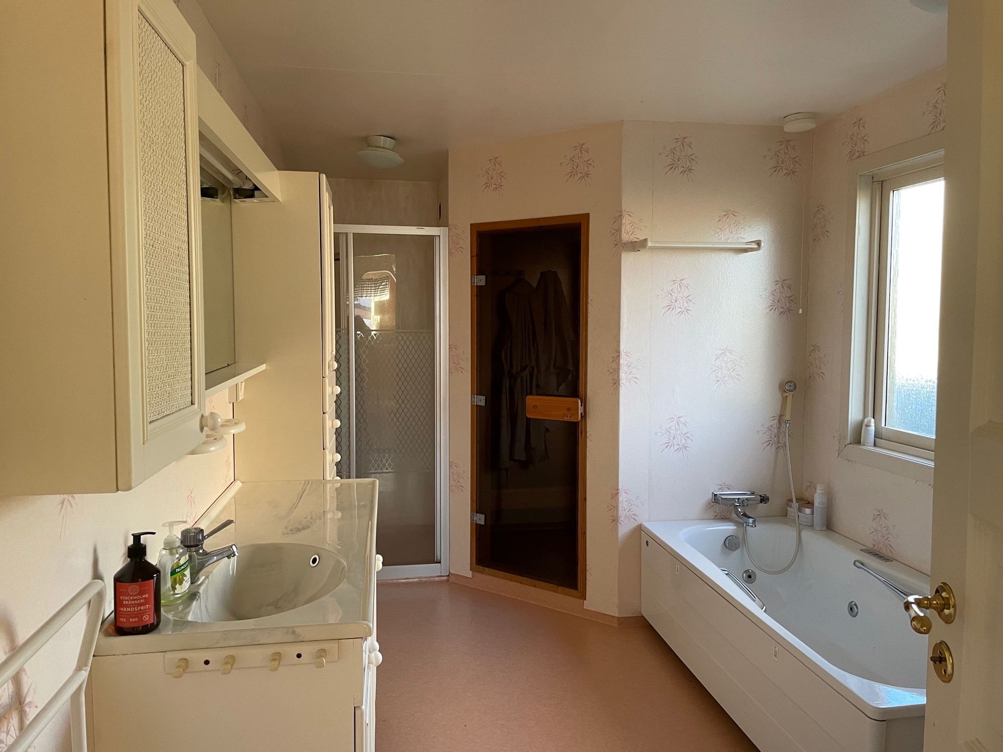 Stor villa med havsutsikt – bild 4 av 10