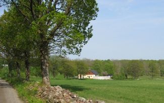 Gästlägenhet i gamla stallet på liten gård